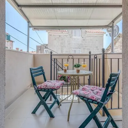 Diva 2,stylish Old Town Near Daire Split