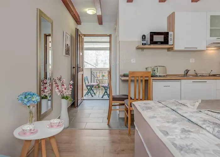 Diva 2,stylish Old Town Near Split