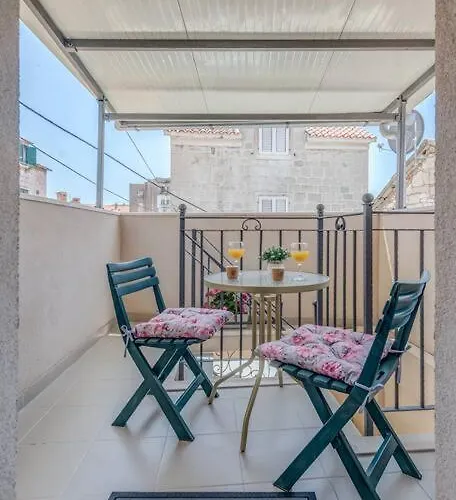 Diva 2,stylish Old Town Near Апартаменты Сплит